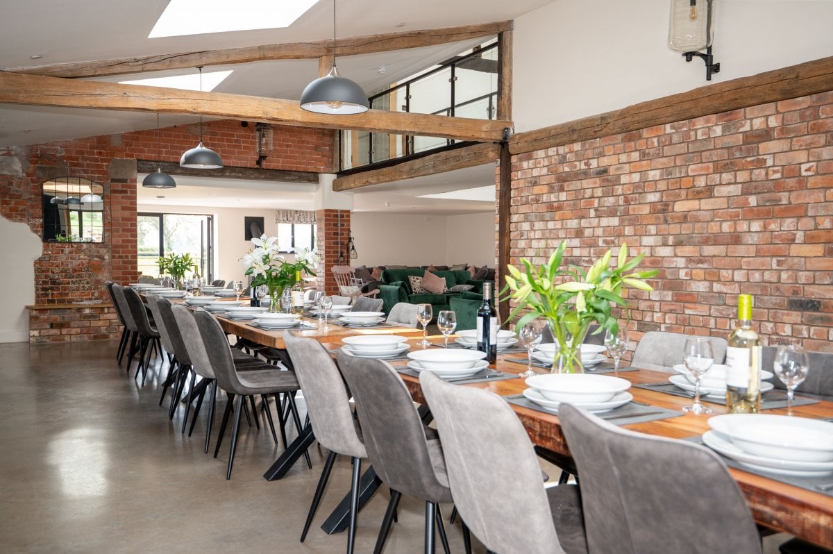 Old Cider Press Barn - large open plan kitchen dining living room